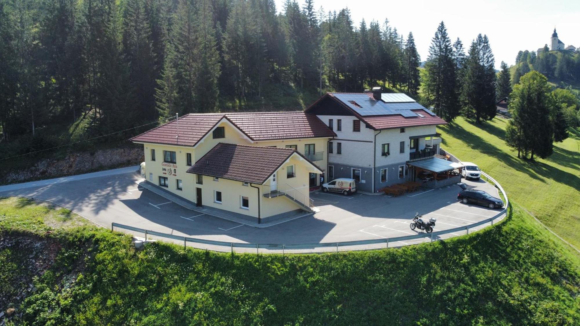 Hotel And Restaurant Ana Hrib-Loski Potok 외부 사진