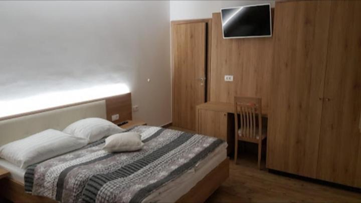 Hotel And Restaurant Ana Hrib-Loski Potok 외부 사진